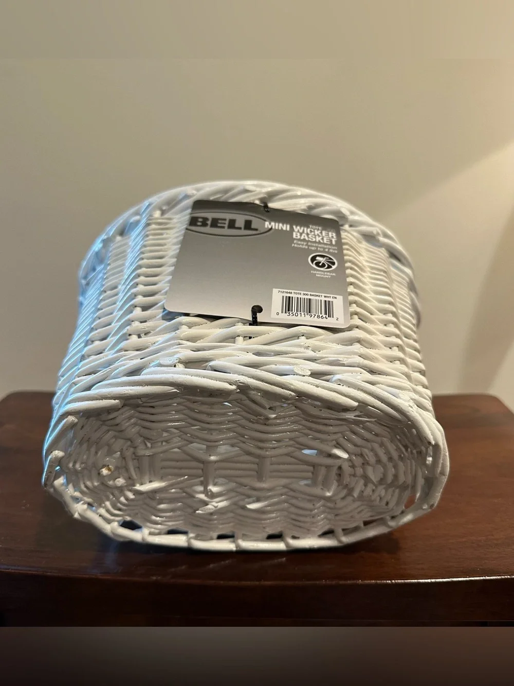 Small wicker bike basket • straps • white